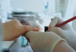 &nbsp;"W. sisters beauty salon", dir. Jakub Stożek<br />