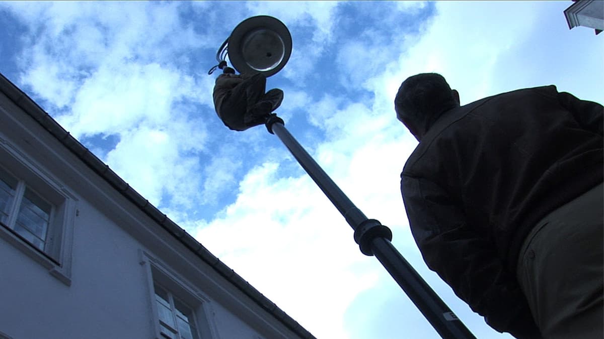 THE STREETLIGHT MAN