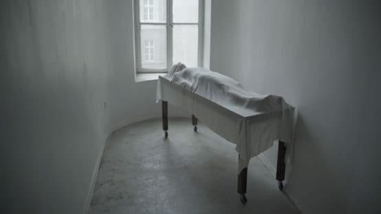 WHITE ROOM